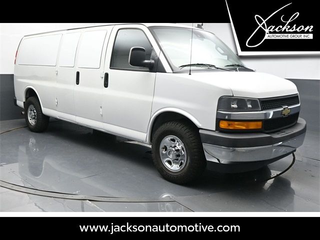 2019 Chevrolet Express LT