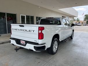 Vehicle Image 2 of 3