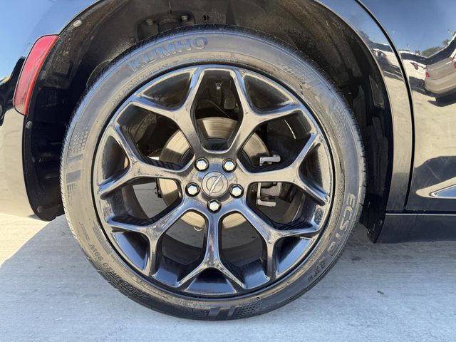 2019 Chrysler 300 300S