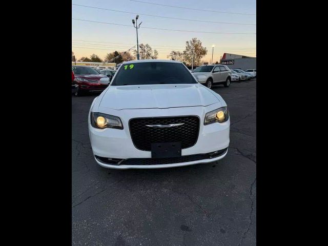 2019 Chrysler 300 300S