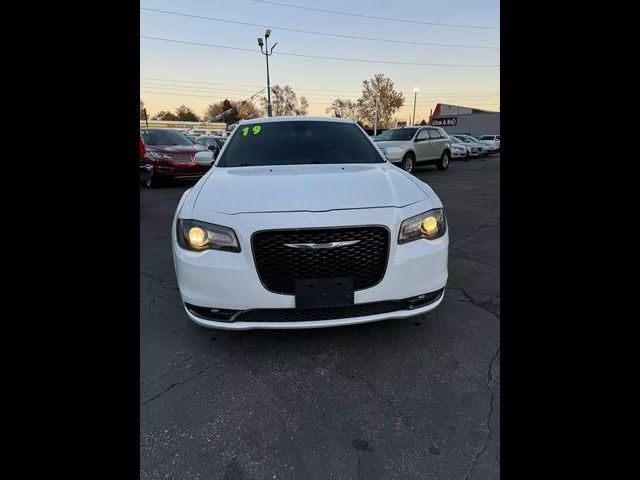 2019 Chrysler 300 300S