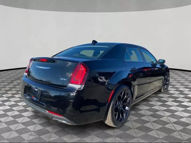 2019 Chrysler 300 Touring