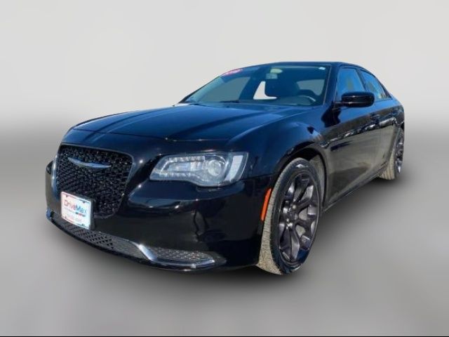 2019 Chrysler 300 Touring