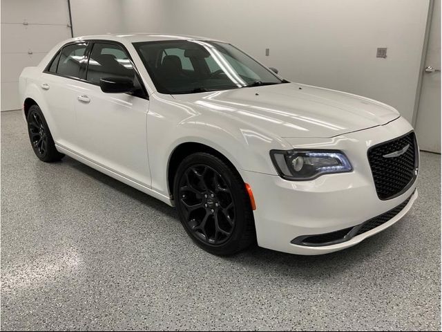 2019 Chrysler 300 Touring