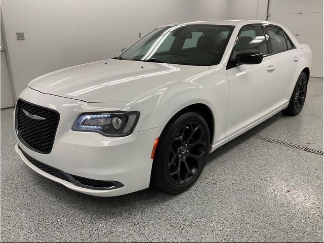 2019 Chrysler 300 Touring