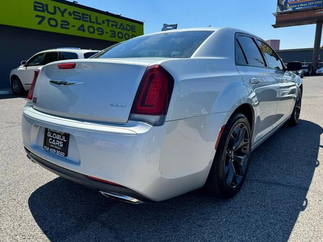 2019 Chrysler 300 Touring