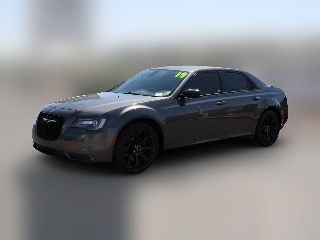 2019 Chrysler 300 Touring