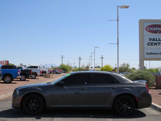 2019 Chrysler 300 Touring