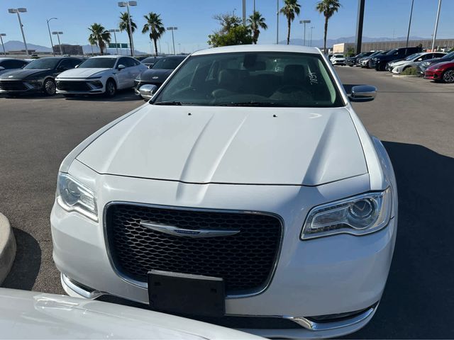 2019 Chrysler 300 Limited