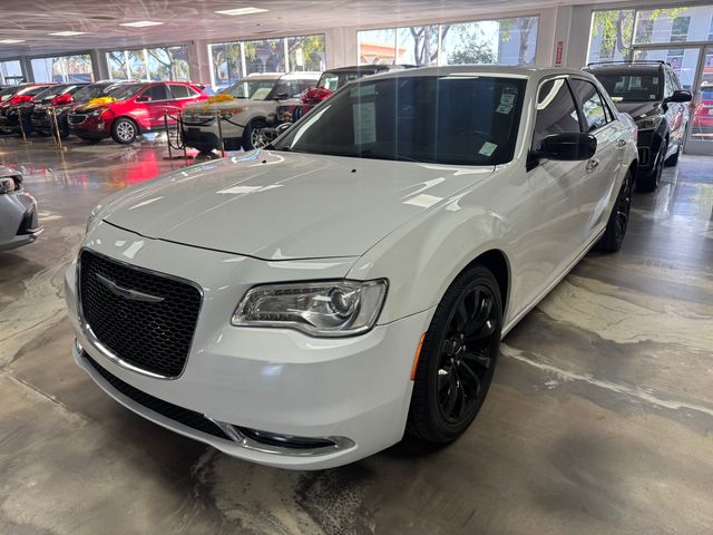 2019 Chrysler 300 Limited