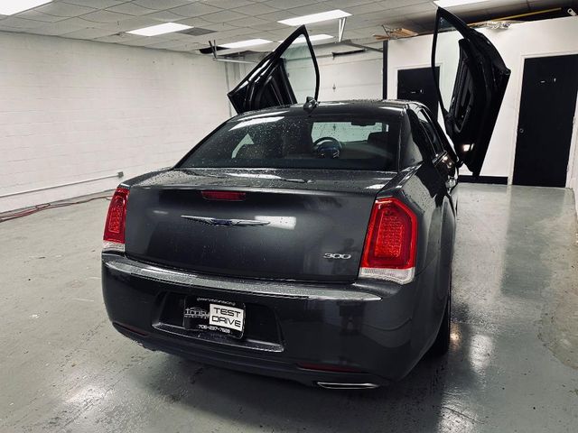 2019 Chrysler 300 Limited