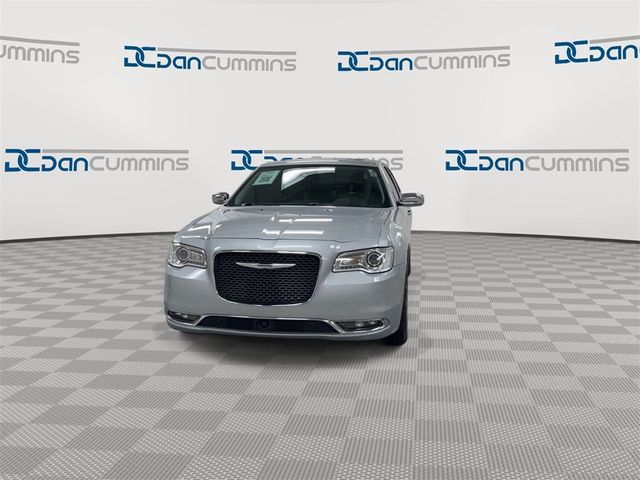 2019 Chrysler 300 Limited