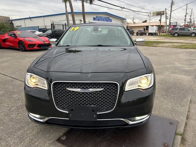 2019 Chrysler 300 Limited