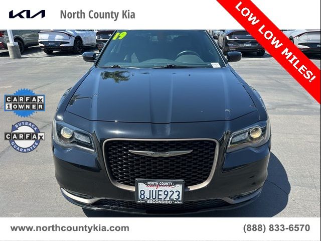 2019 Chrysler 300 300S