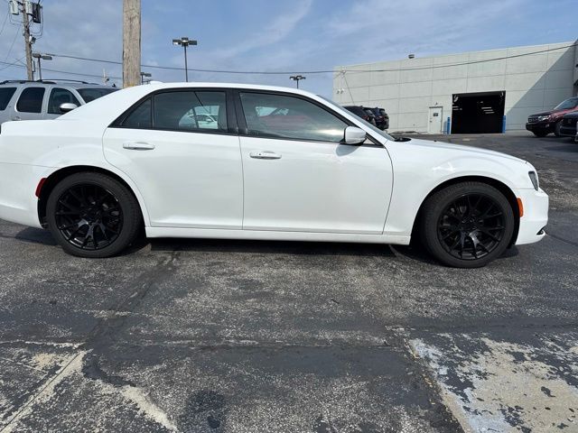 2019 Chrysler 300 300S