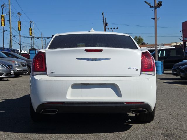 2019 Chrysler 300 300S