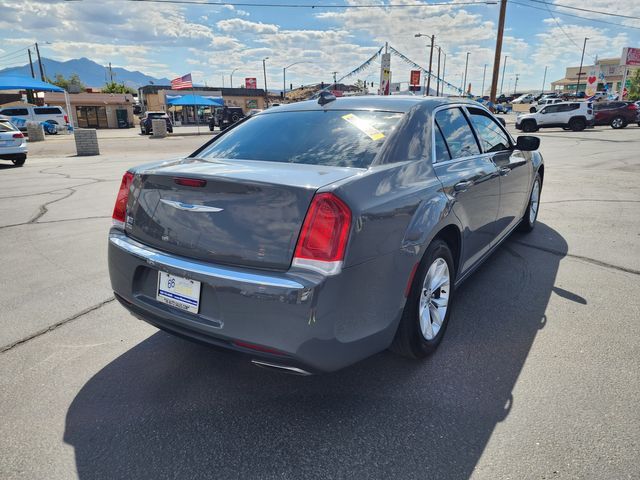 2019 Chrysler 300 Touring