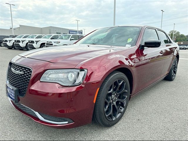 2019 Chrysler 300 Touring