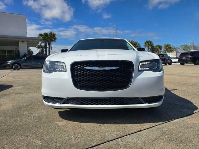 2019 Chrysler 300 Touring