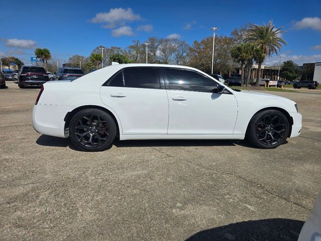 2019 Chrysler 300 Touring