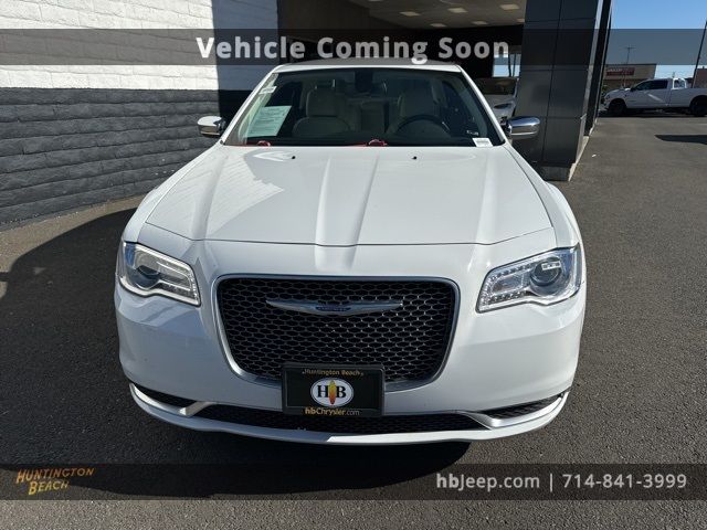 2019 Chrysler 300 Touring