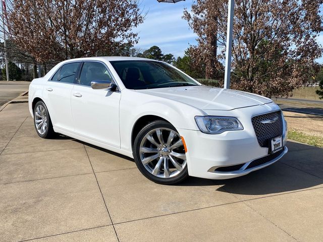 2019 Chrysler 300 Touring