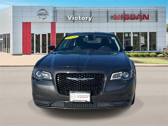 2019 Chrysler 300 Touring