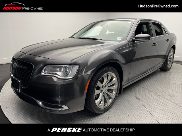 2019 Chrysler 300 Touring L