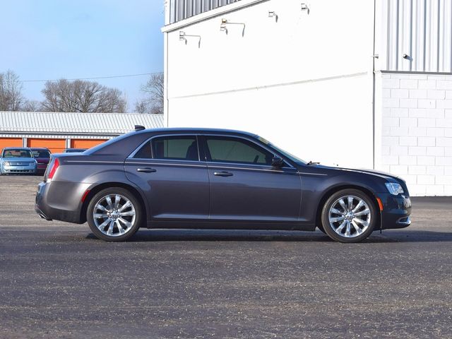 2019 Chrysler 300 Touring L