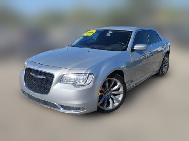 2019 Chrysler 300 Touring L