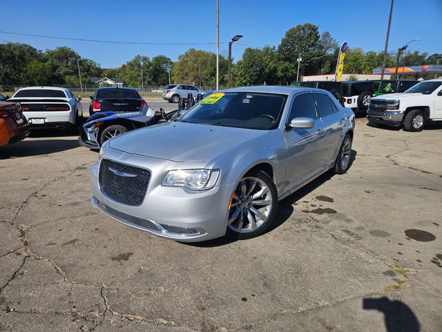 2019 Chrysler 300 Touring L