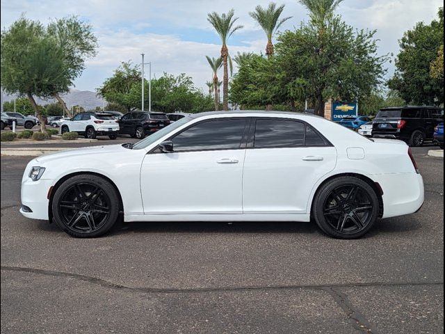 2019 Chrysler 300 Touring