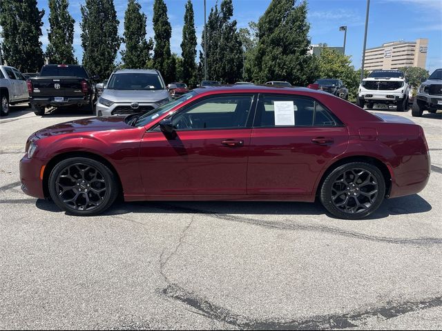 2019 Chrysler 300 Touring