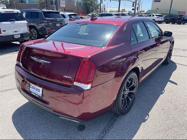 2019 Chrysler 300 Touring