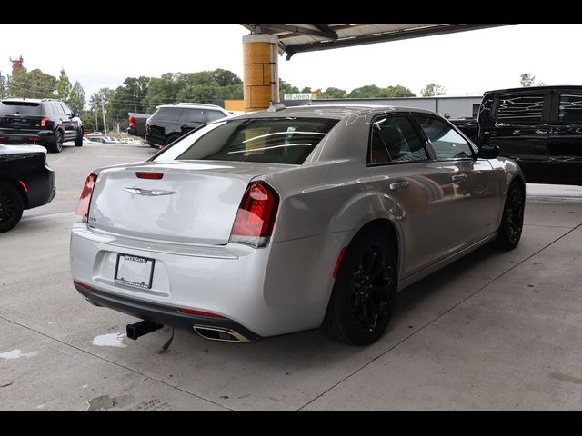 2019 Chrysler 300 Touring