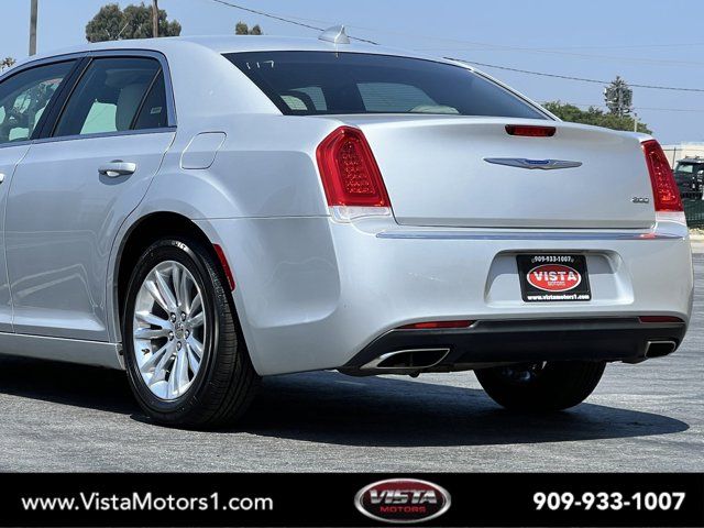 2019 Chrysler 300 Touring