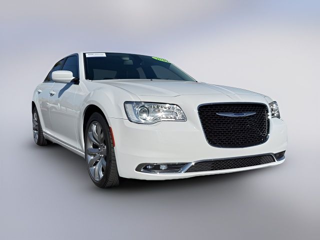 2019 Chrysler 300 Touring L