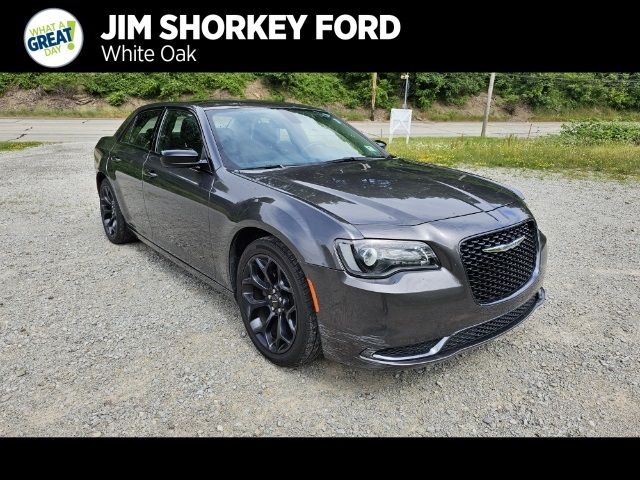 2019 Chrysler 300 Touring