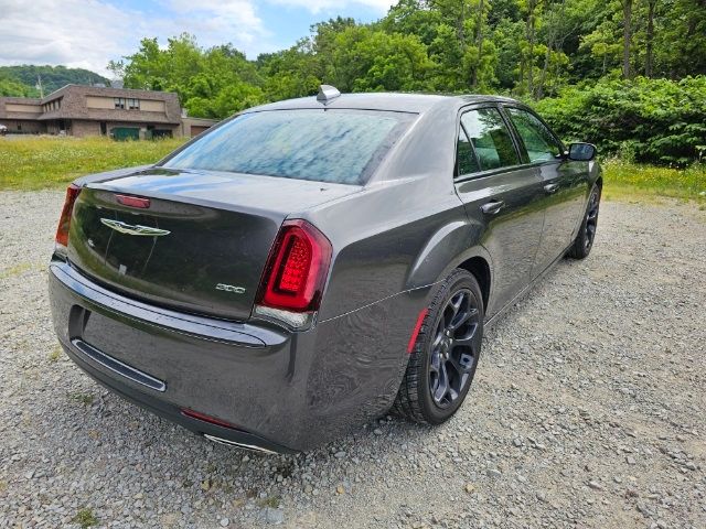 2019 Chrysler 300 Touring