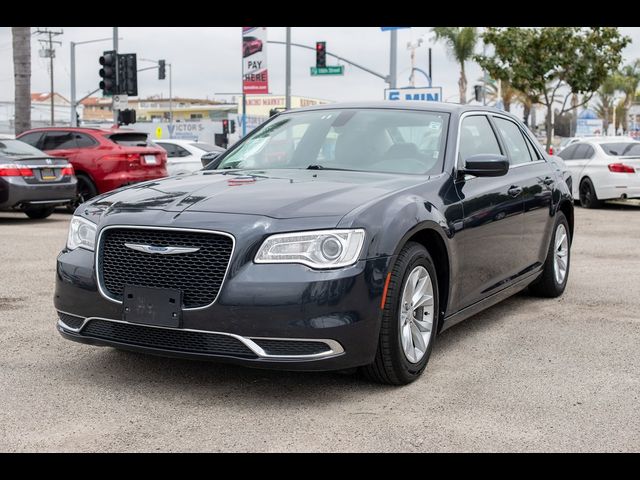 2019 Chrysler 300 Touring