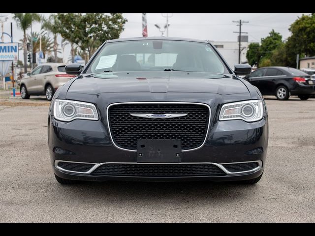 2019 Chrysler 300 Touring