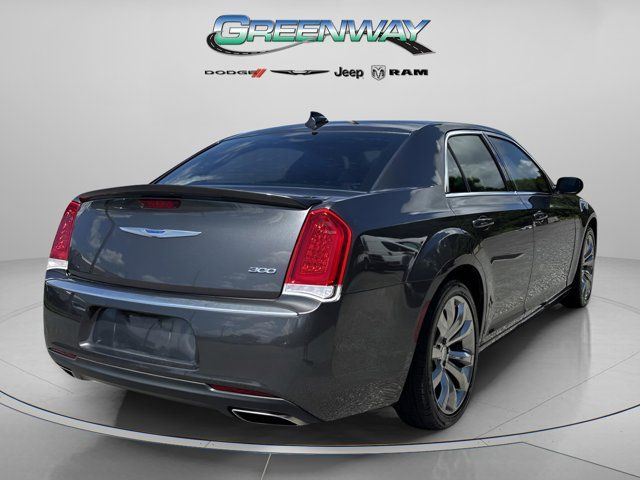 2019 Chrysler 300 Touring
