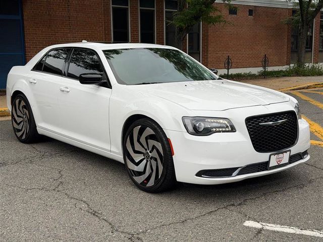 2019 Chrysler 300 Touring
