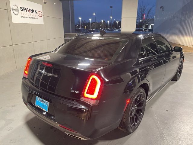 2019 Chrysler 300 Touring