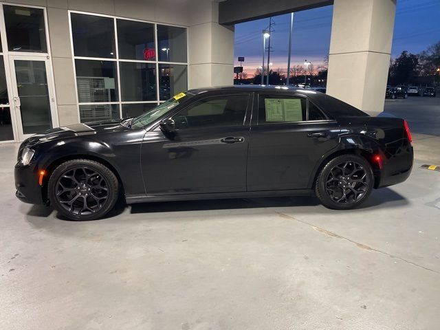 2019 Chrysler 300 Touring