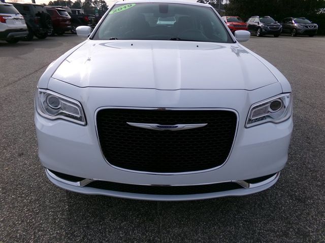 2019 Chrysler 300 Touring
