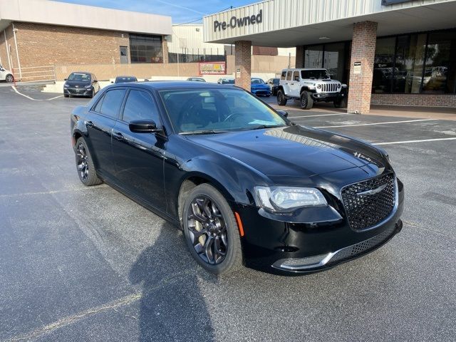 2019 Chrysler 300 Touring