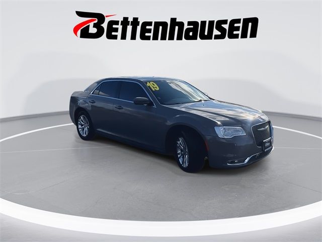 2019 Chrysler 300 Touring L