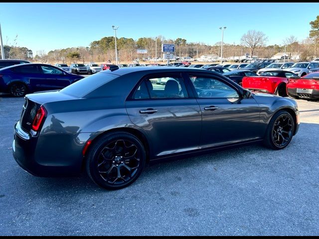 2019 Chrysler 300 Touring