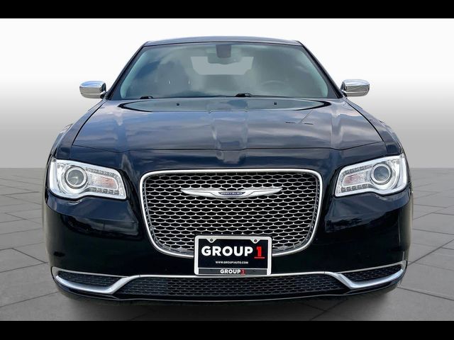 2019 Chrysler 300 Touring